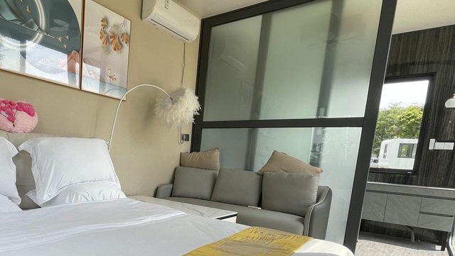 VL-PB02 Luxury prefabricated small house hotel high-end hotel tempered glass room insulation